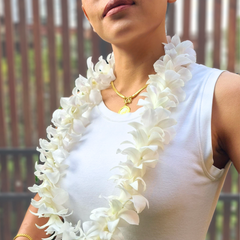 🌺 White Thai Orchid Lei – Fresh Single Strand Lei with 50+ Premium Dendrobium Blooms | Perfect for Weddings, Tropical Events, and Graduations 🌴