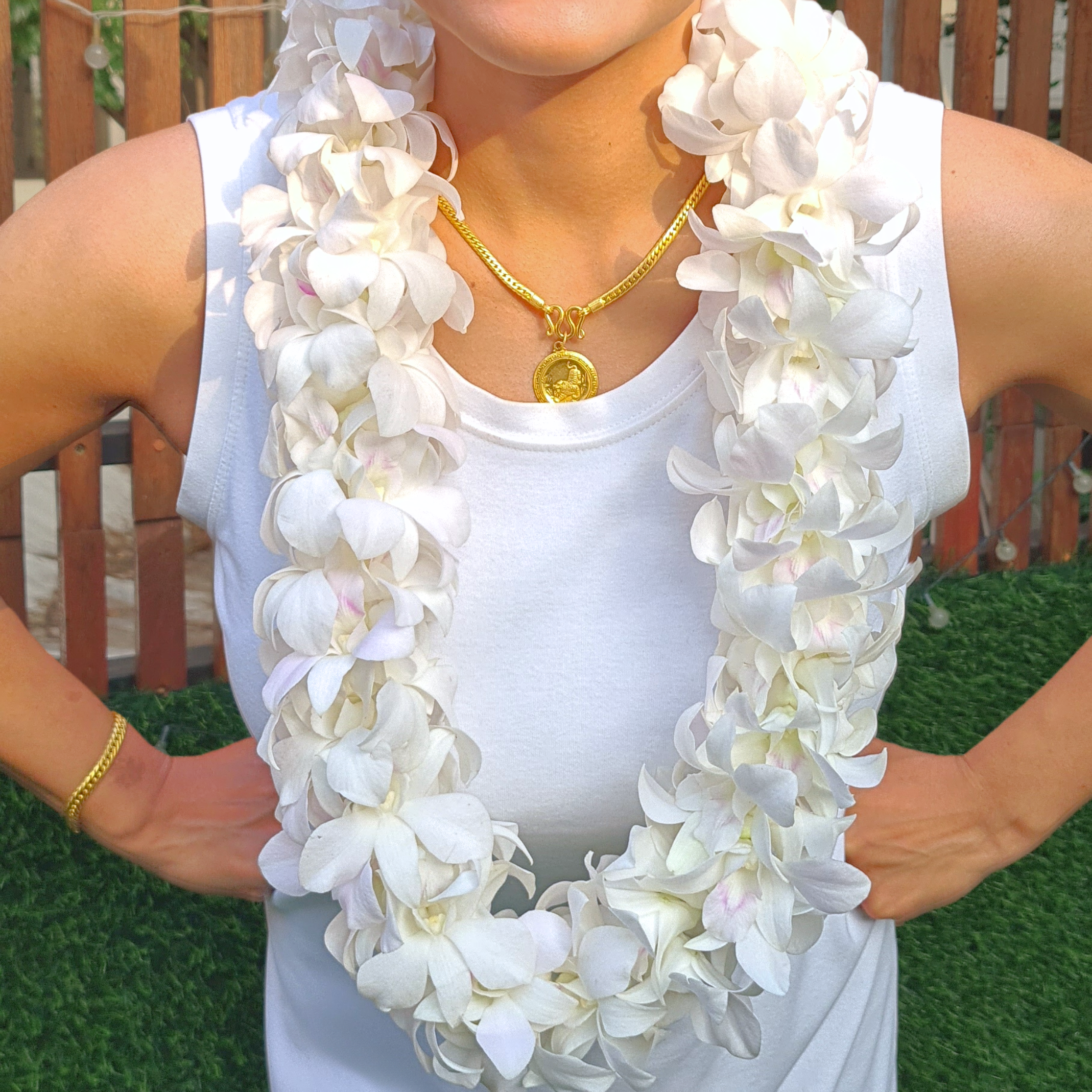 🌺 White Thai Orchid Lei – Fresh Double Strand Lei with 100+ Premium Dendrobium Blooms | Perfect for Weddings, Tropical Events, and Graduations 🌴